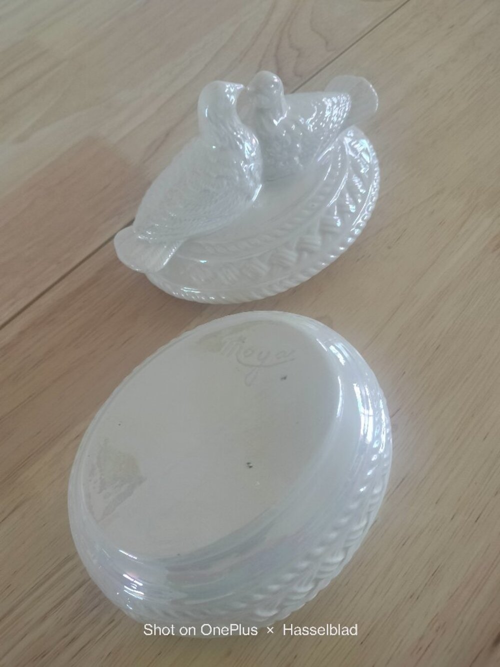 Vintage Westmoreland Kissing Dove